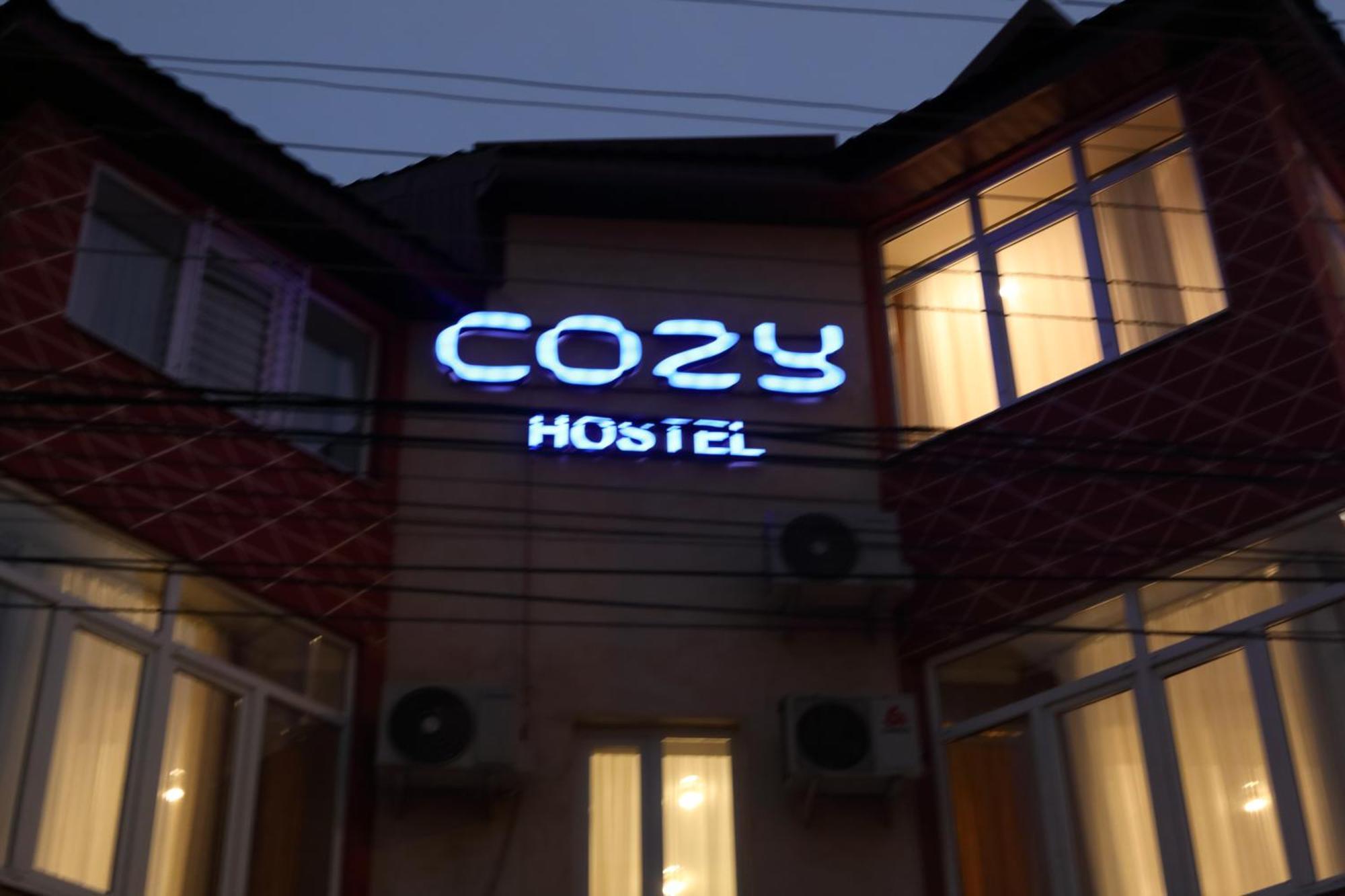 Cozy Hostel Bishkek Exterior photo