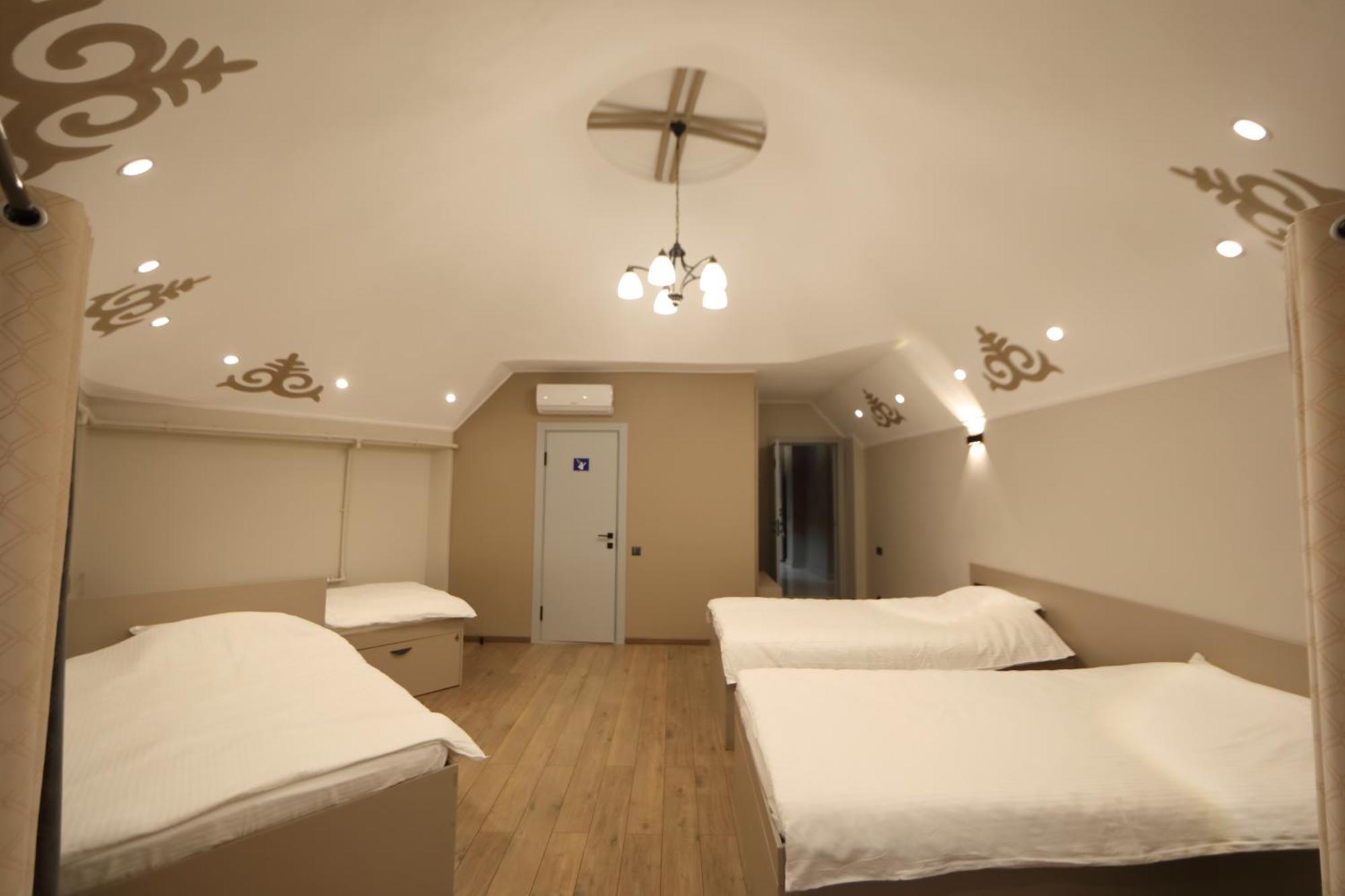 Cozy Hostel Bishkek Exterior photo