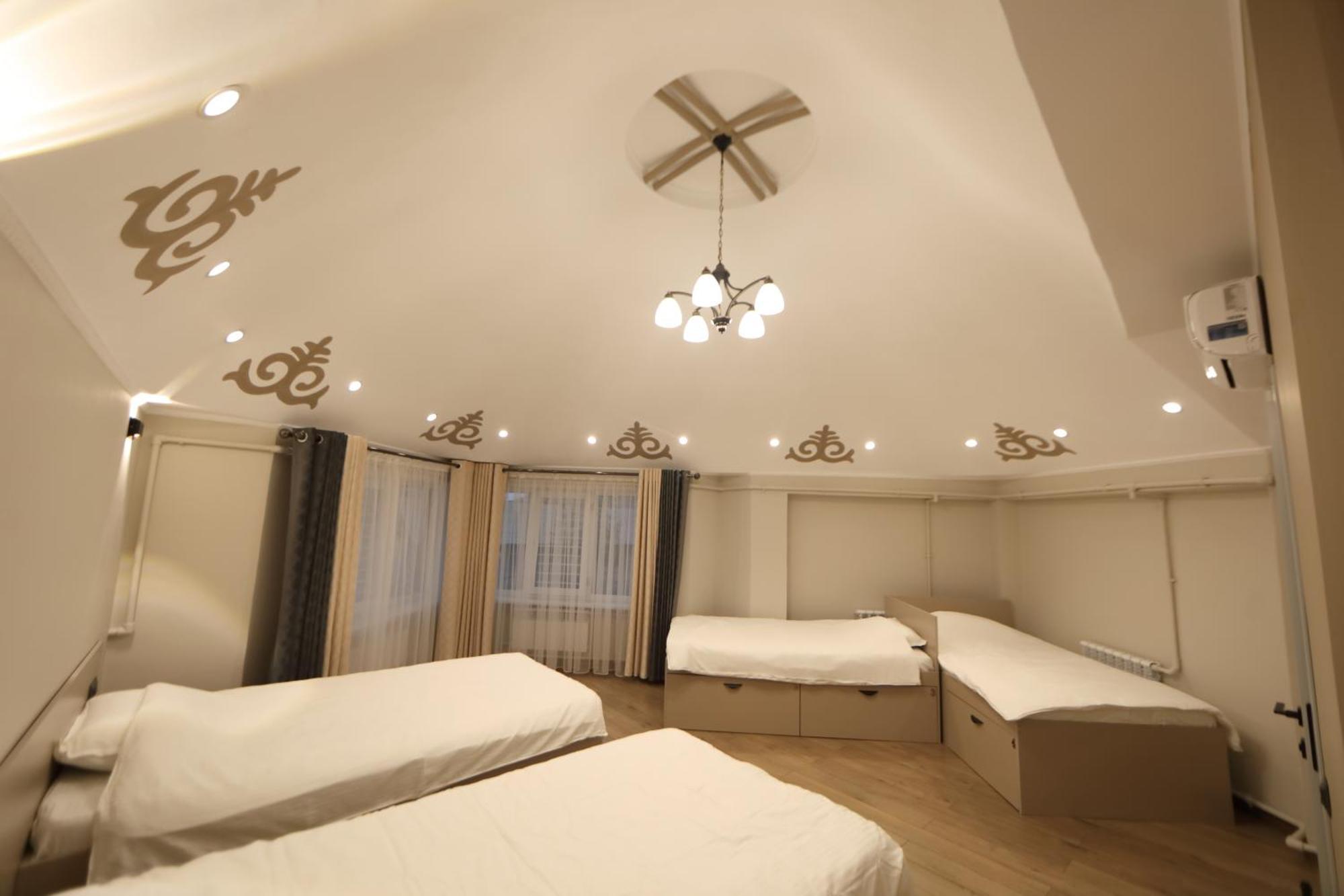 Cozy Hostel Bishkek Exterior photo