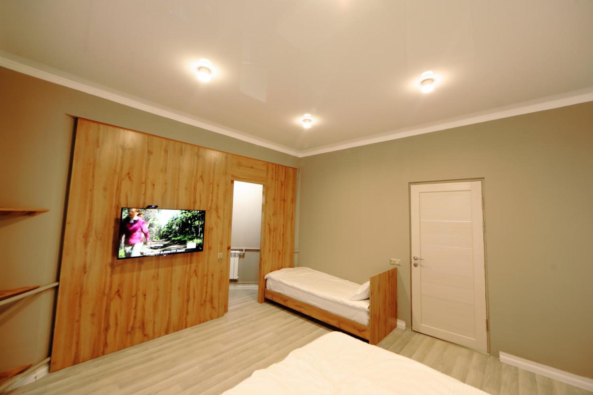 Cozy Hostel Bishkek Exterior photo