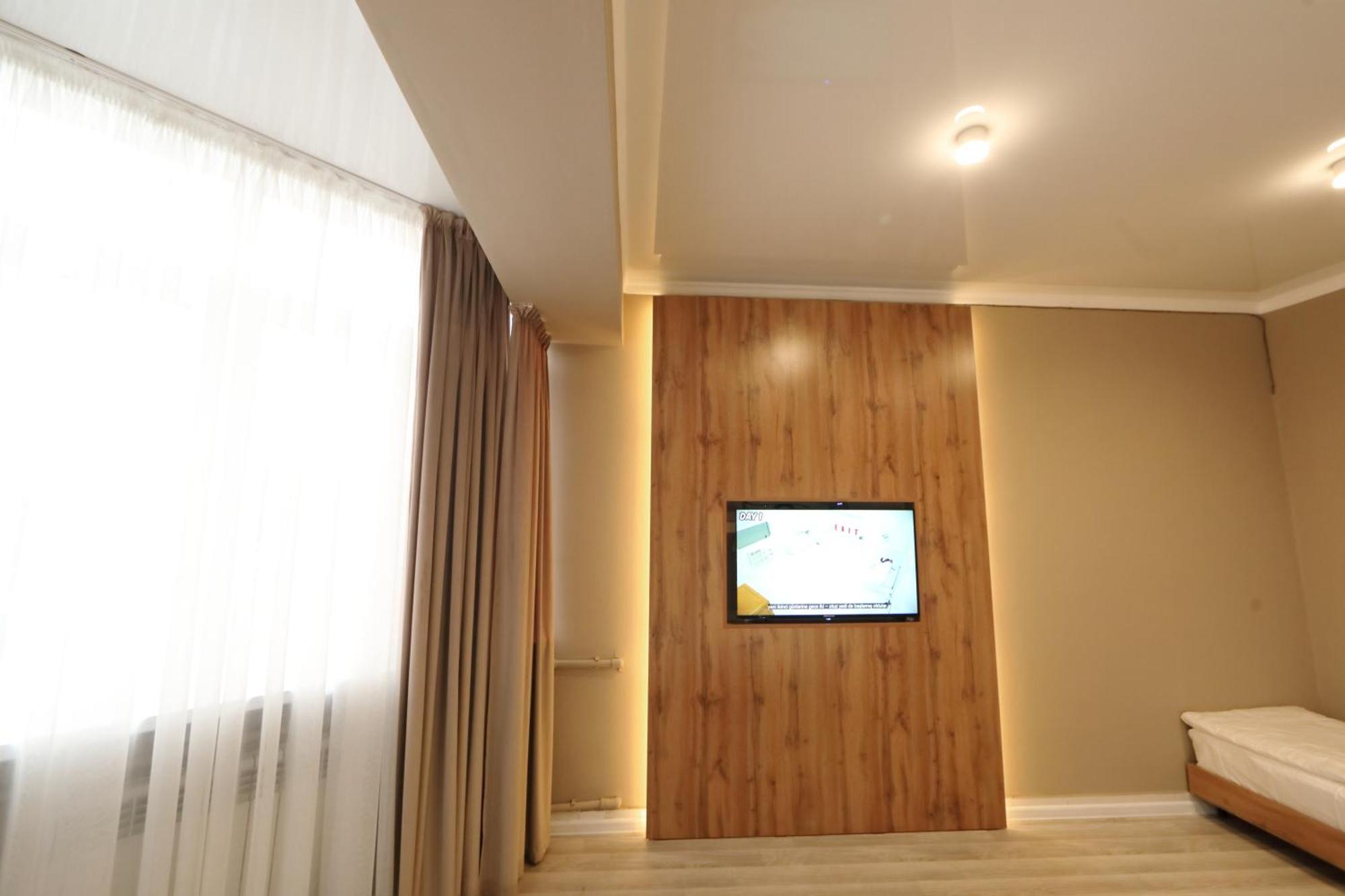 Cozy Hostel Bishkek Exterior photo